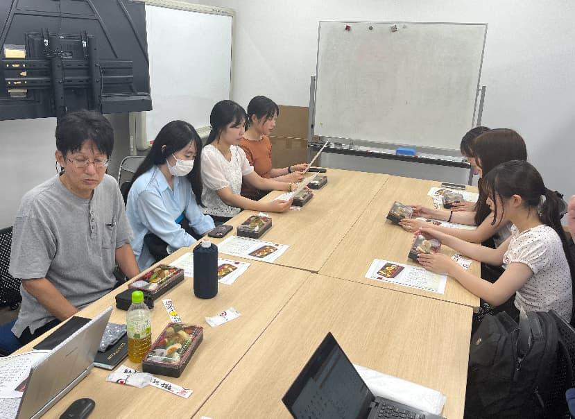 摂南学生01