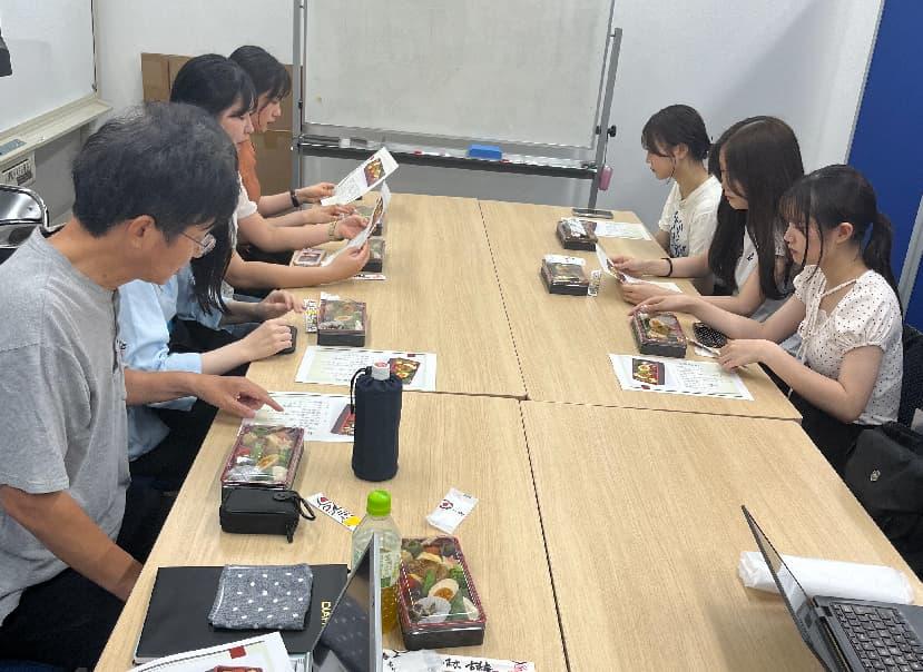 摂南学生01
